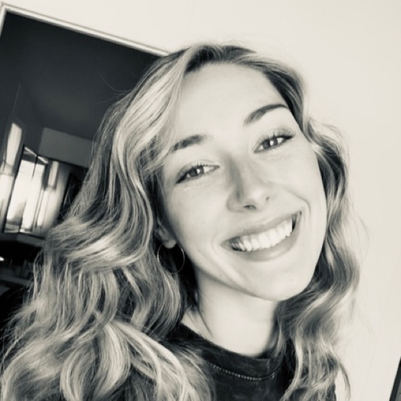 Meet your Posher, Olivia - Picture 1 of 1